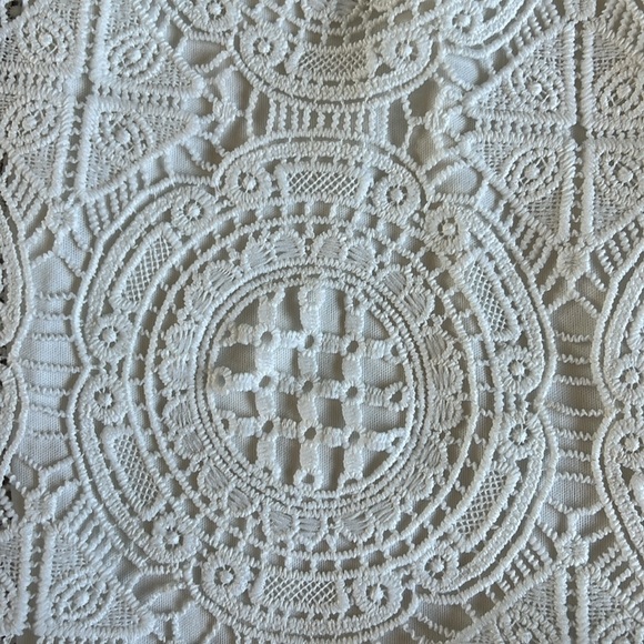 White dress - Picture 6 of 9